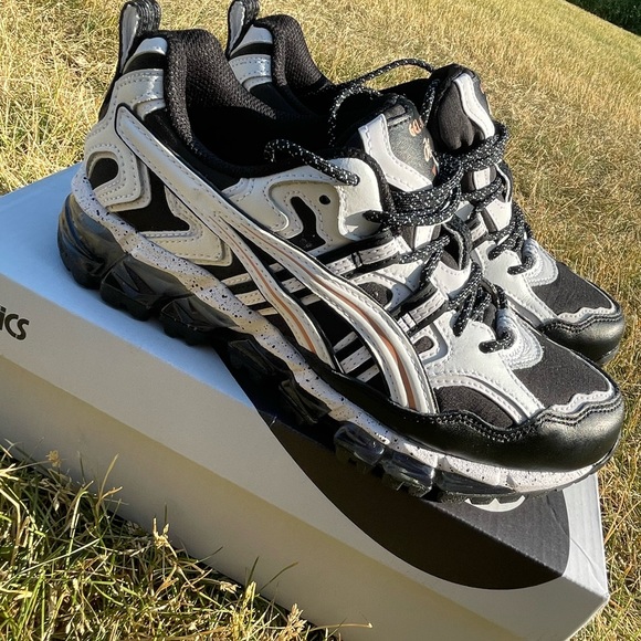 ASICS Gel Nandi 360. Black and White. Women’s size 6.5. - Picture 1 of 5